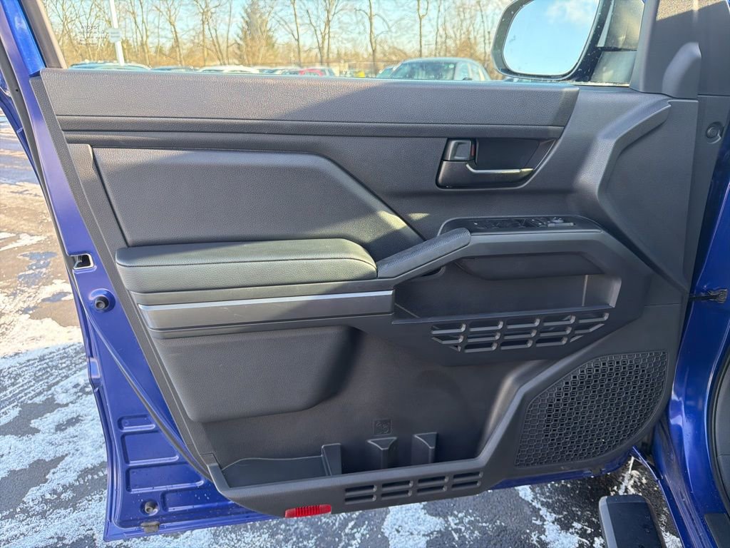 Used 2025 Toyota Tacoma SR5 image 18