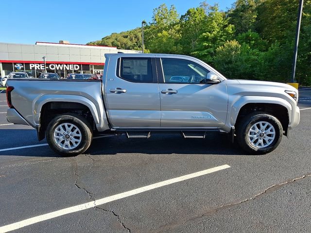 New 2025 Toyota Tacoma SR5 image 9