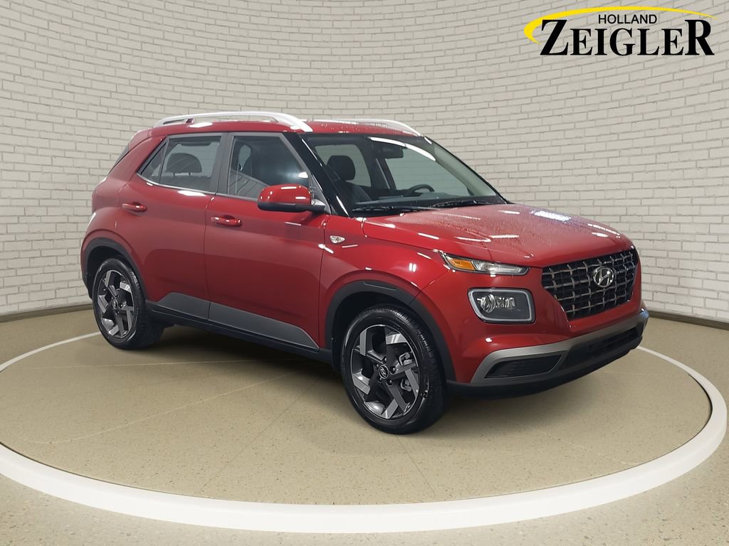 New 2025 Hyundai Venue Limited image 3