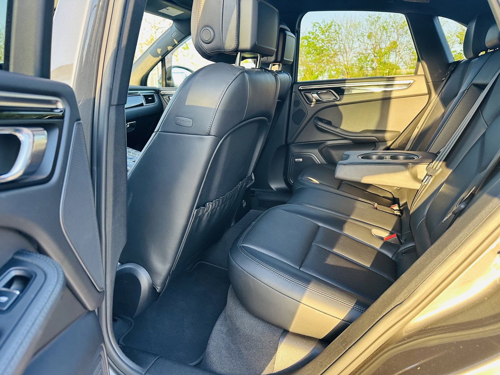 Used 2018 Porsche Macan S image 7