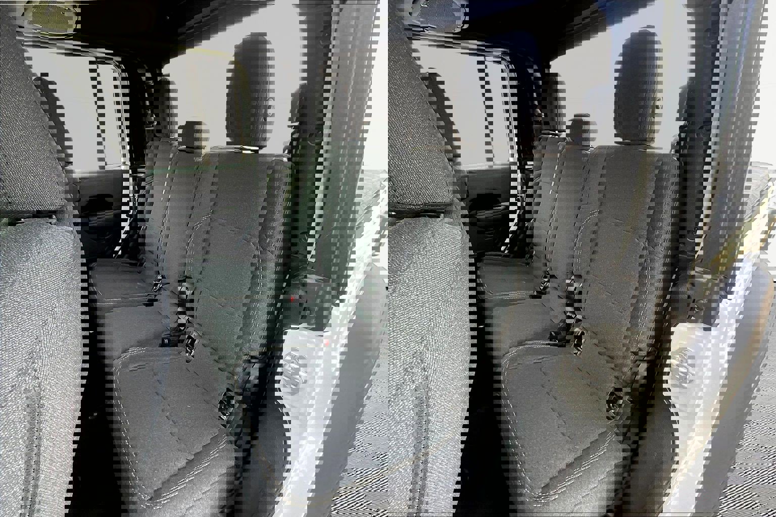 Used 2024 Jeep Gladiator Sport AWD/4WD image 22