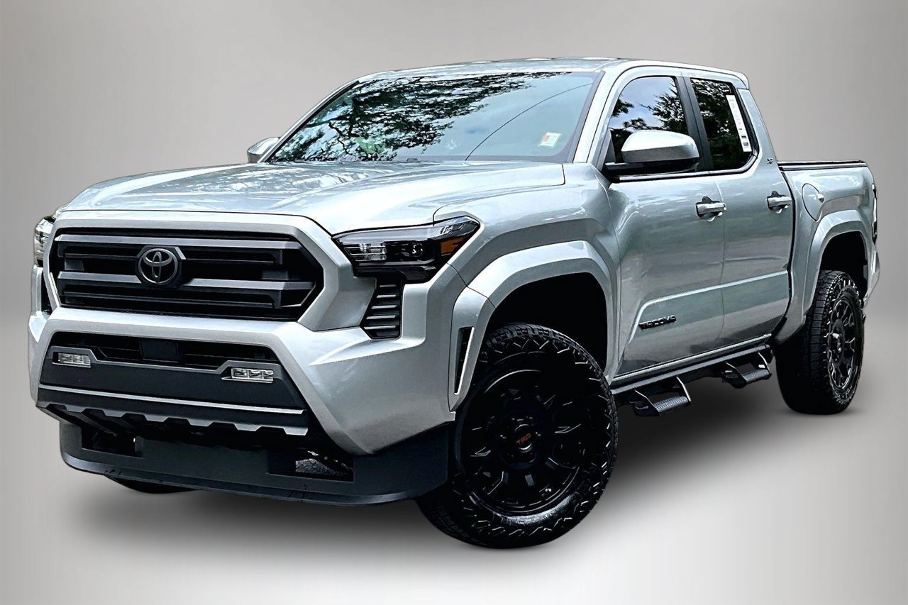 Used 2025 Toyota Tacoma SR5