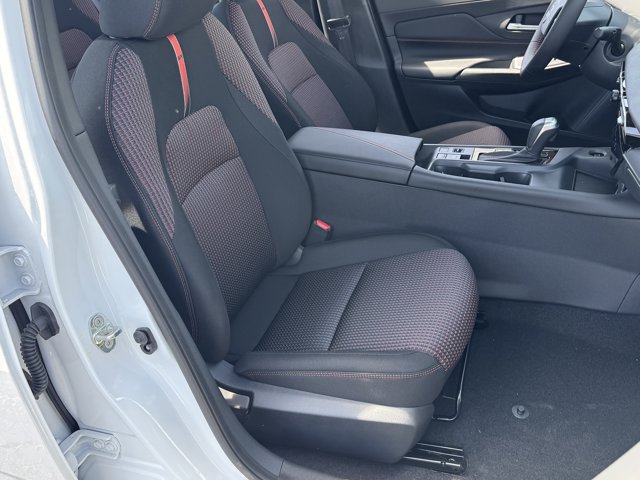 New 2026 Nissan Sentra SR w/ Floor Mat Package FWD image 14