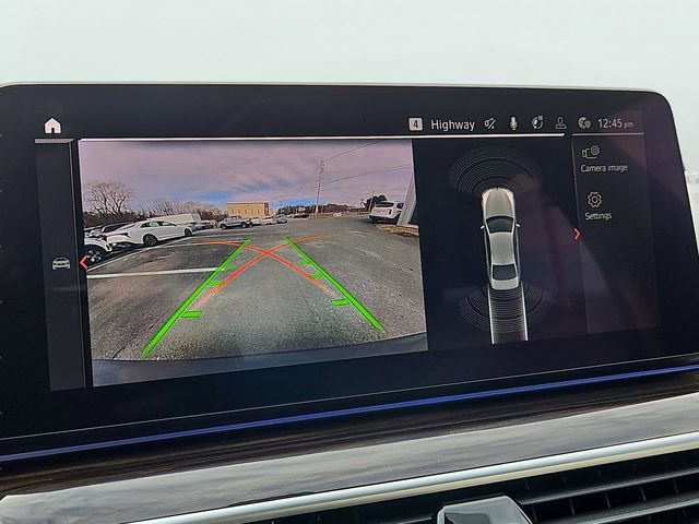 Used 2022 BMW 530i xDrive w/ Premium Package image 15