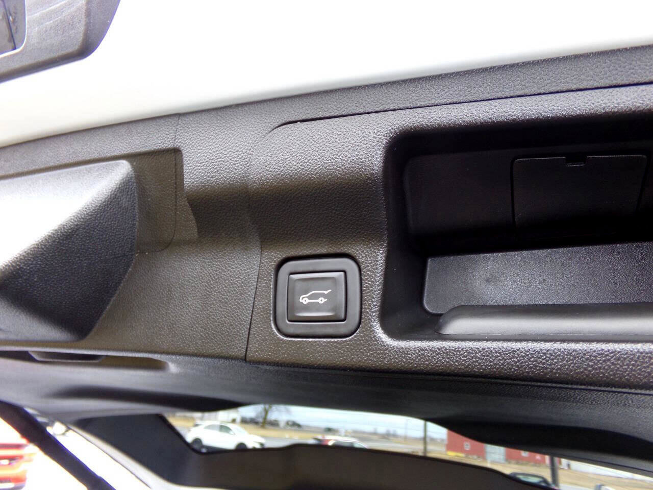 Used 2023 GMC Acadia SLE w/ Driver Convenience Package image 29