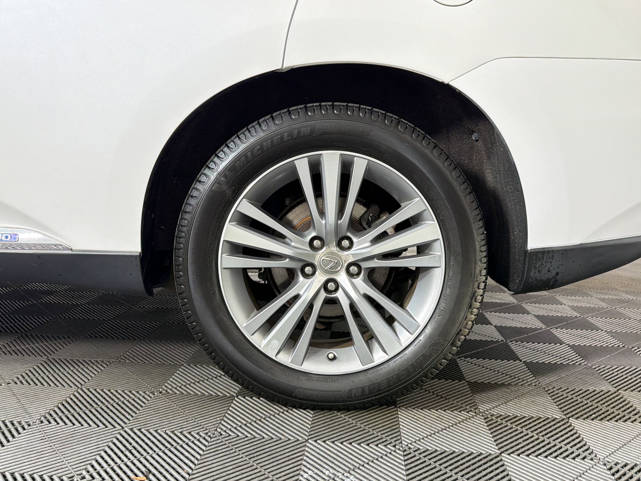 Used 2015 Lexus RX 450h FWD image 9