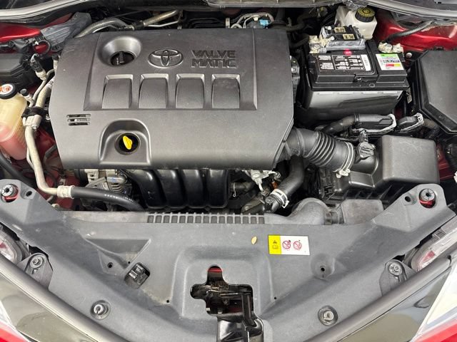 Used 2020 Toyota C-HR XLE FWD image 22