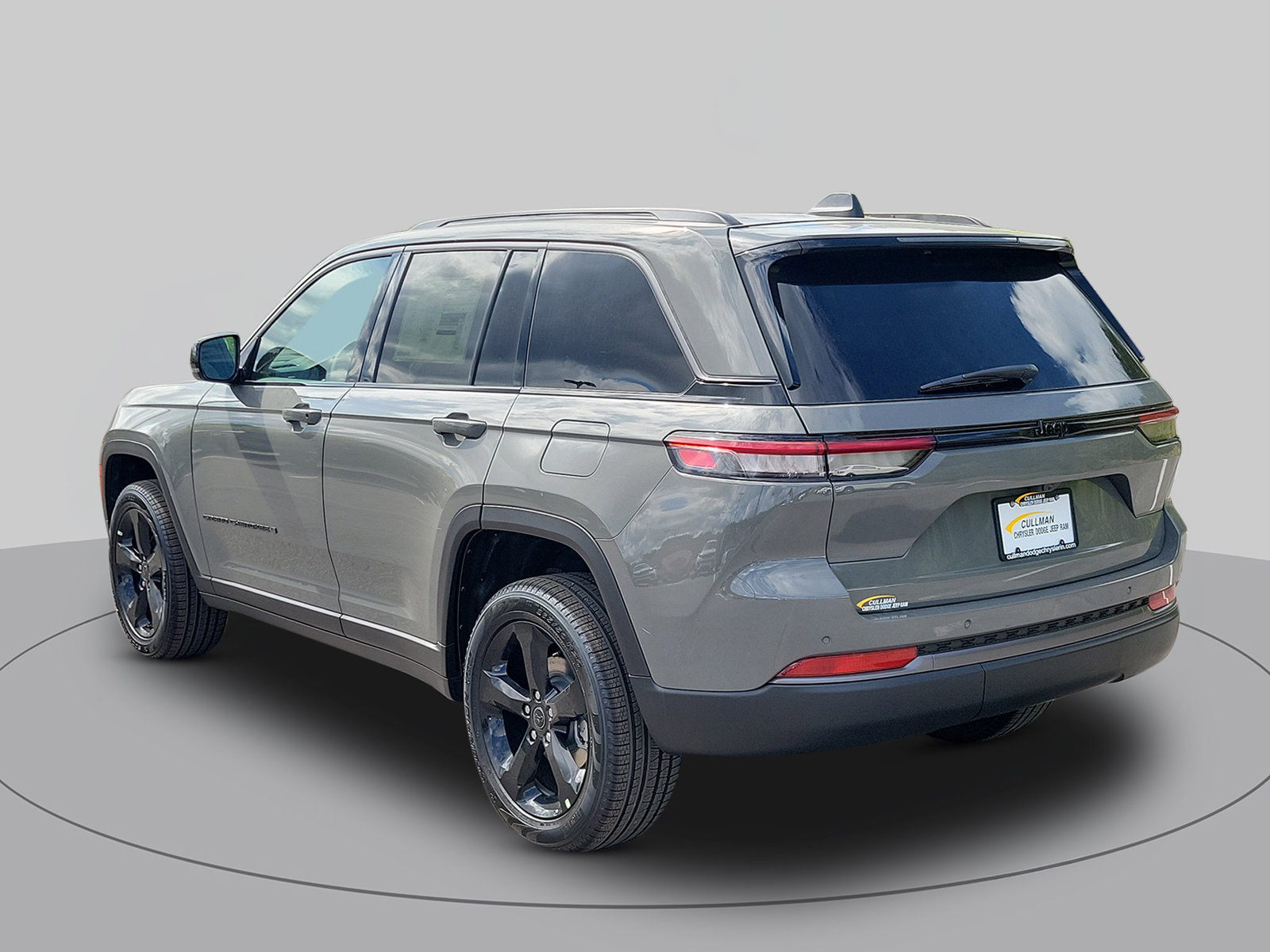 New 2027 Jeep Grand Cherokee Limited RWD image 5