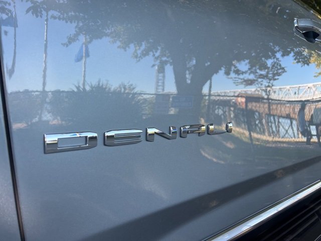Used 2025 GMC Yukon Denali image 10