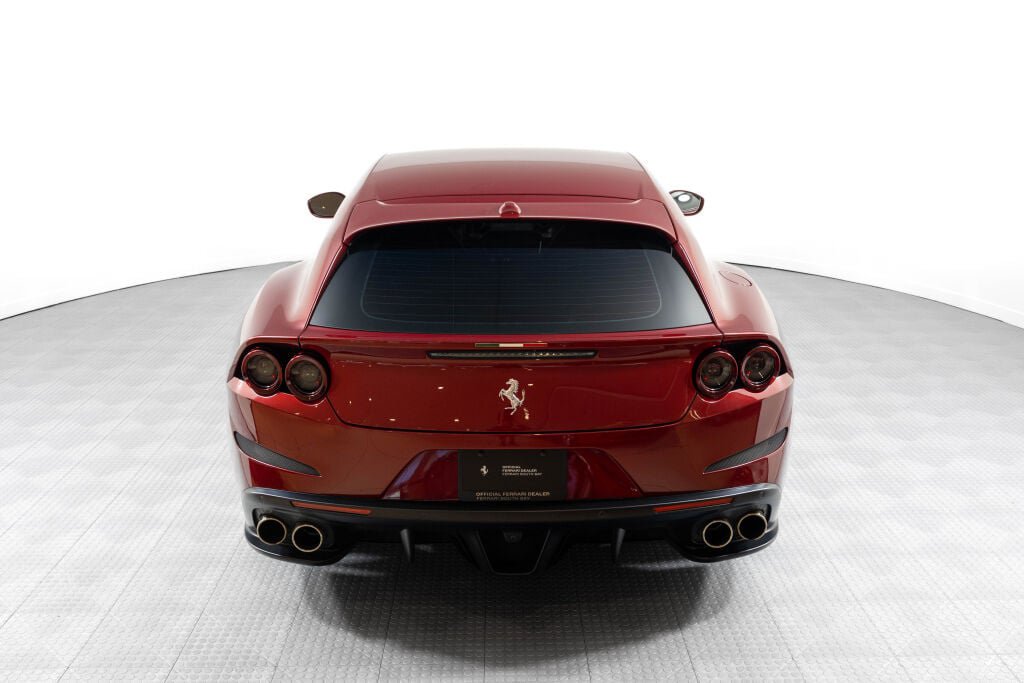 Certified 2019 Ferrari GTC4Lusso T RWD image 22