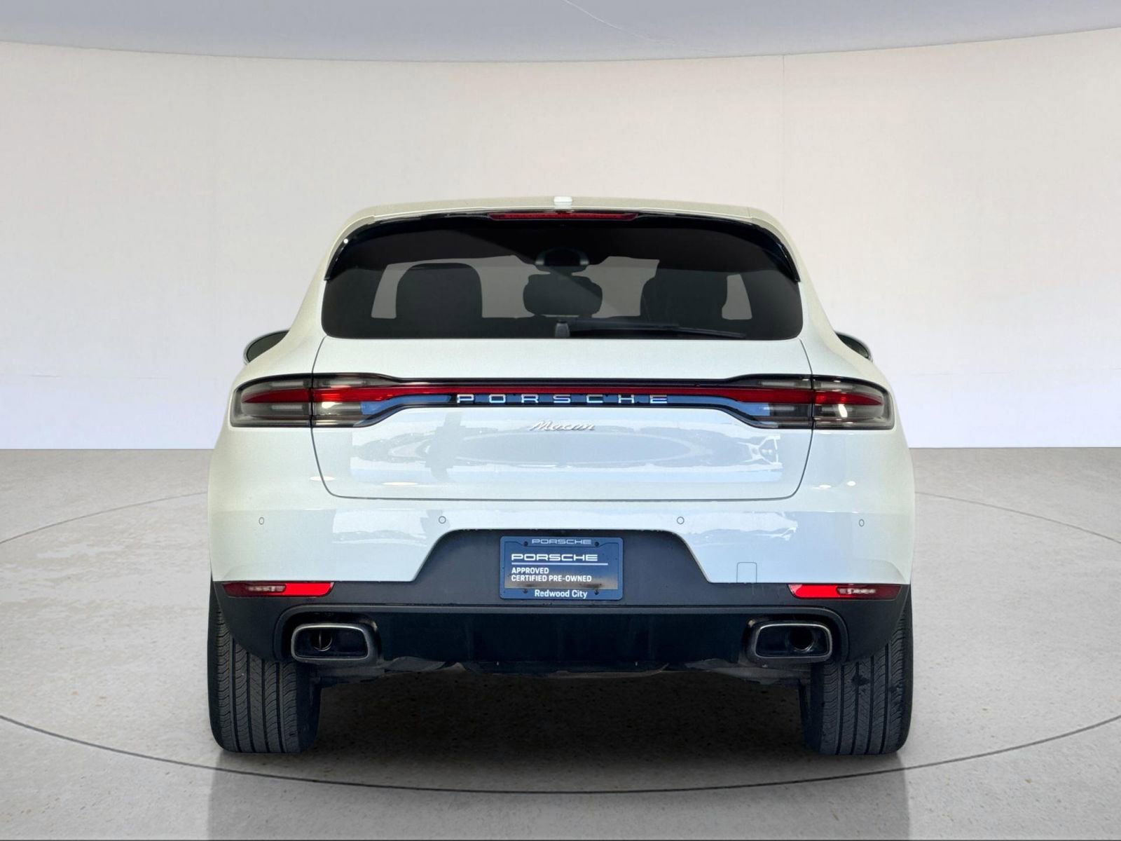 Certified 2020 Porsche Macan image 7