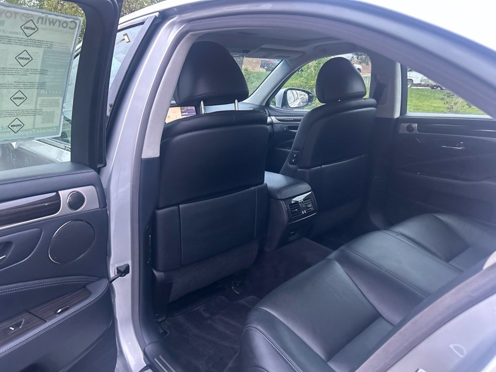 Used 2013 Lexus LS 460 AWD w/ Comfort Pkg image 20