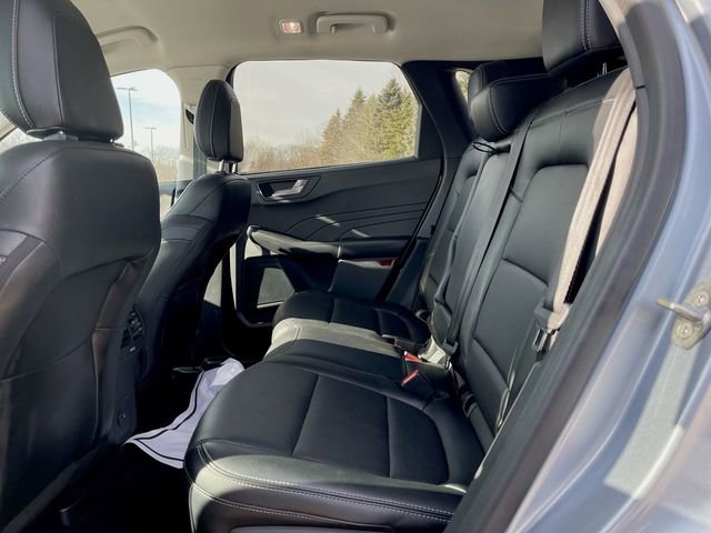 Used 2022 Ford Escape Titanium w/ Class II Trailer Tow Package image 26