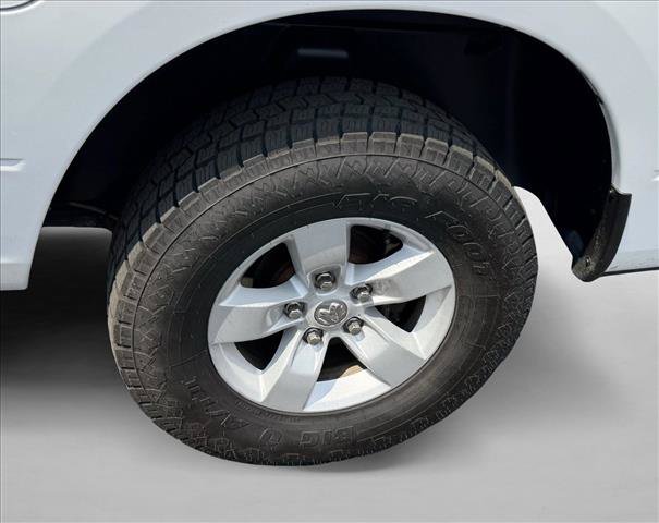 Used 2019 RAM 1500 Classic SLT AWD/4WD image 9