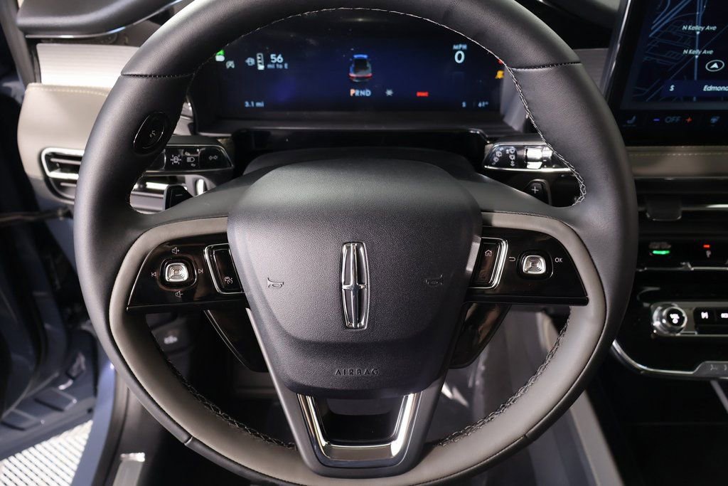 New 2026 Lincoln Corsair Premiere image 3