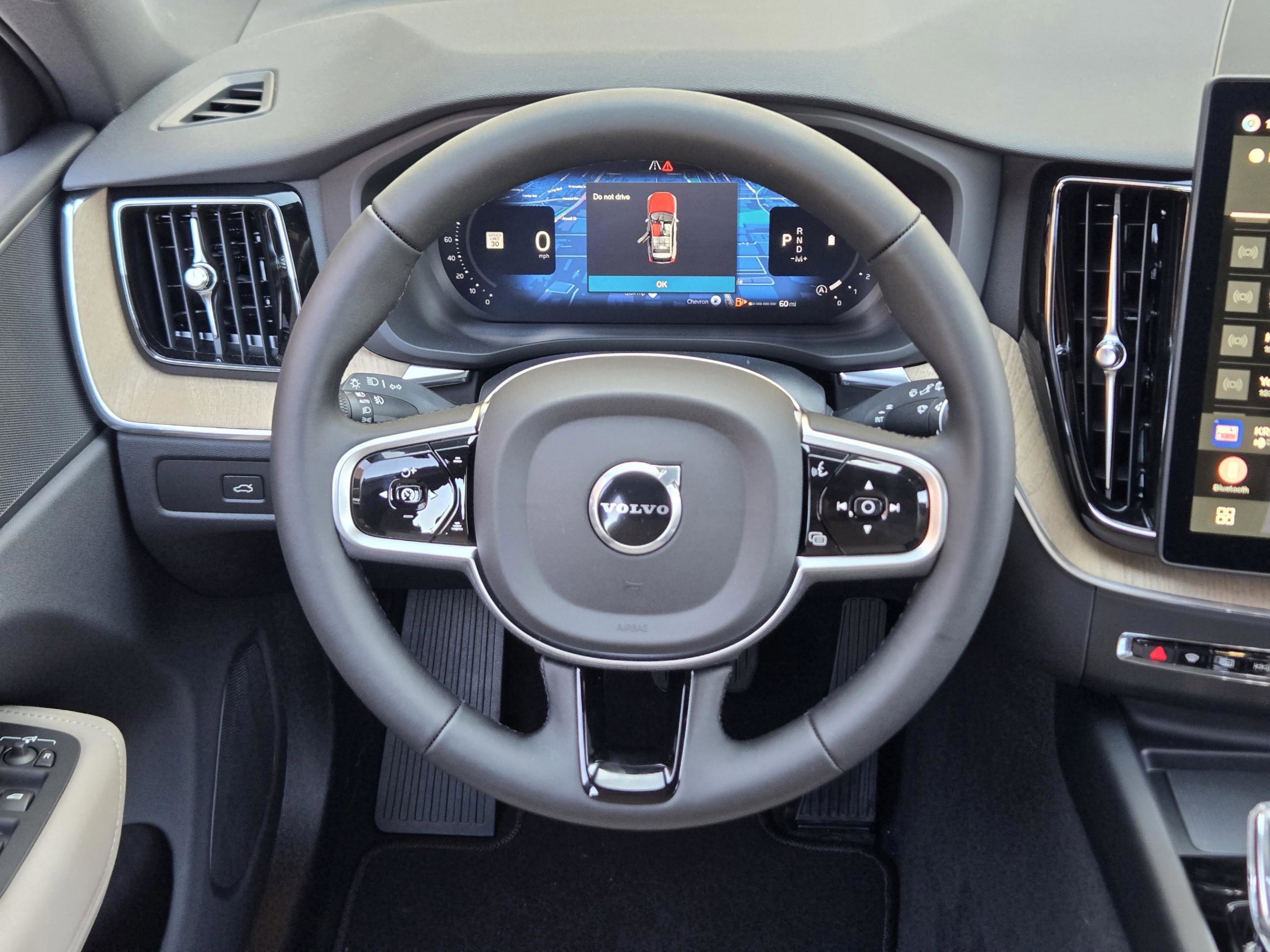 New 2026 Volvo XC60 B5 Plus w/ Protection Package Premier image 28