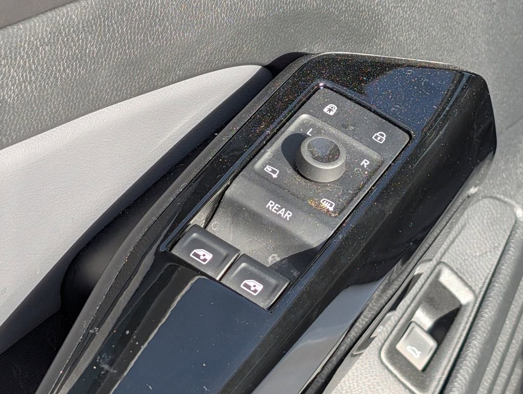 Used 2021 Volkswagen ID.4 Pro S image 21