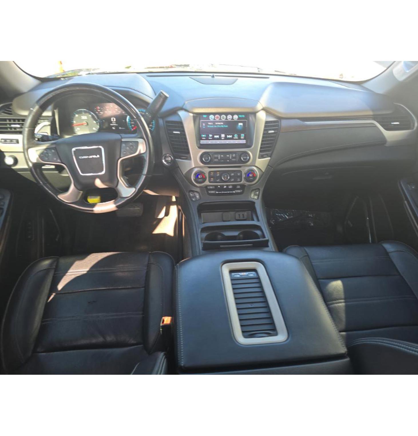 Used 2018 GMC Yukon Denali w/ Denali Ultimate Package image 12