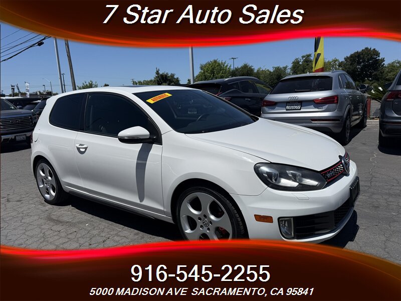 Used 2011 Volkswagen Golf 2-Door FWD image 1
