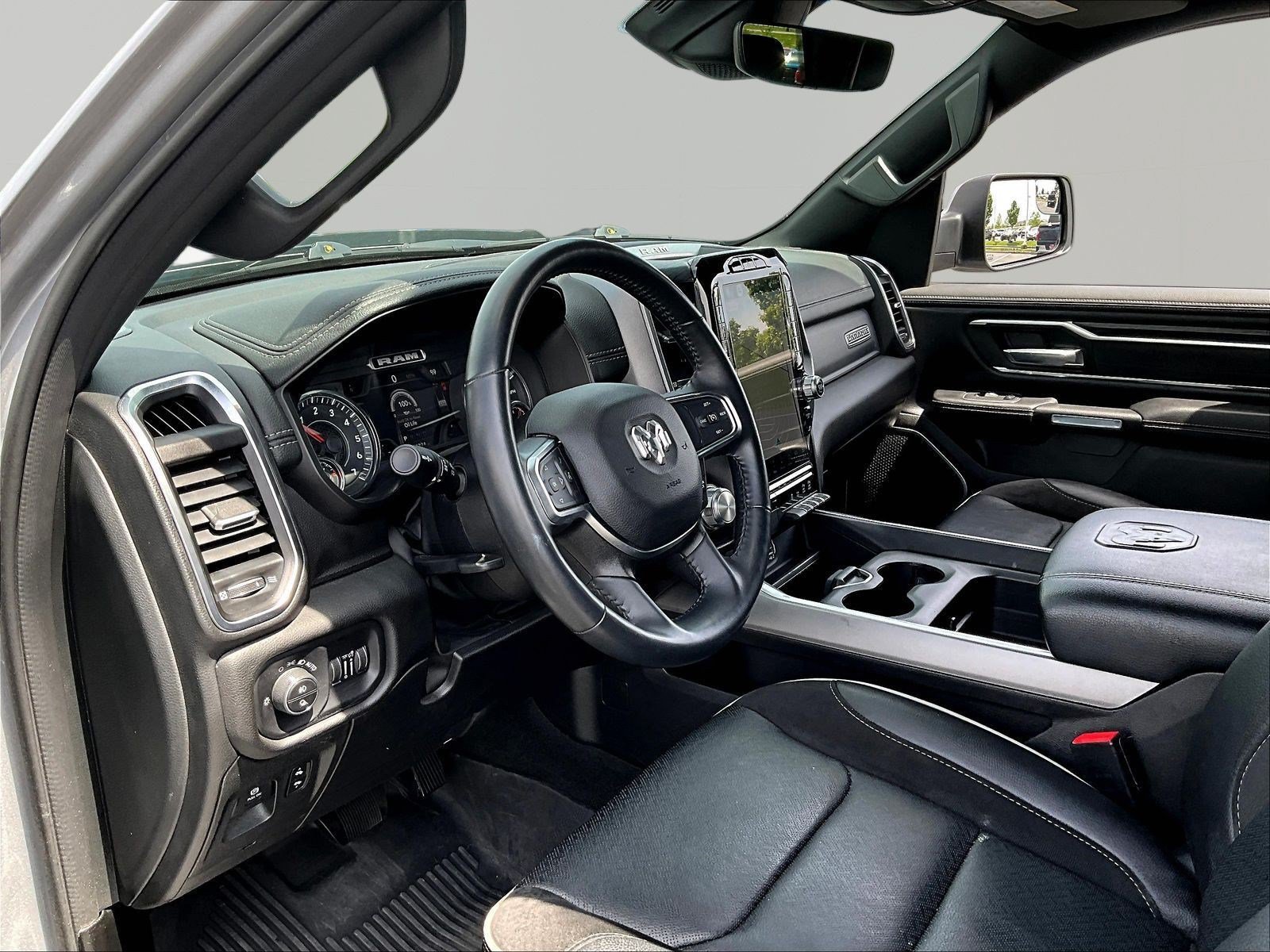 Used 2023 RAM 1500 Laramie AWD/4WD image 17