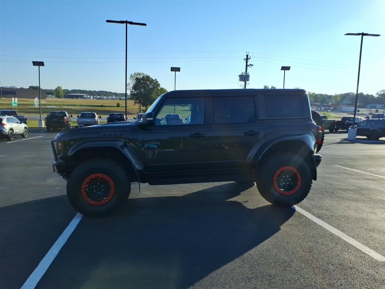 Used 2025 Ford Bronco Raptor AWD/4WD image 3