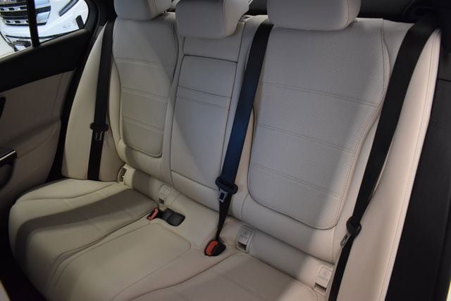 Used 2023 Mercedes-Benz C 300 4MATIC Sedan image 7