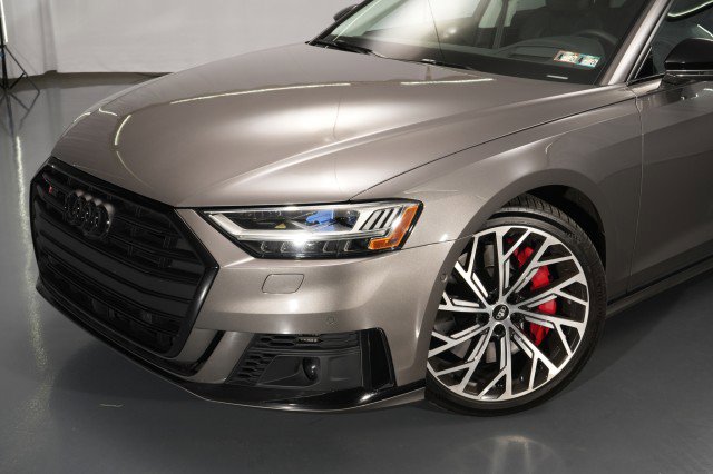 Used 2021 Audi S8 L w/ S8 Executive Package AWD/4WD image 4