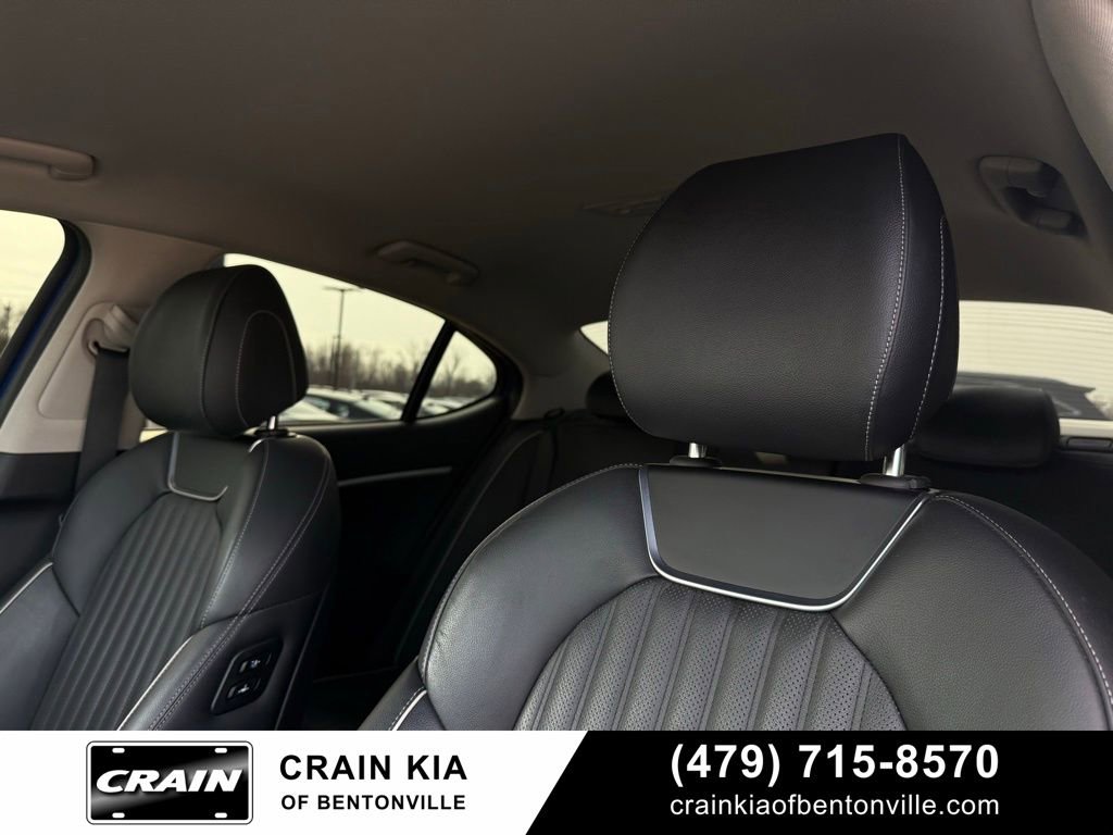 Used 2019 Genesis G70 3.3T Advanced image 22