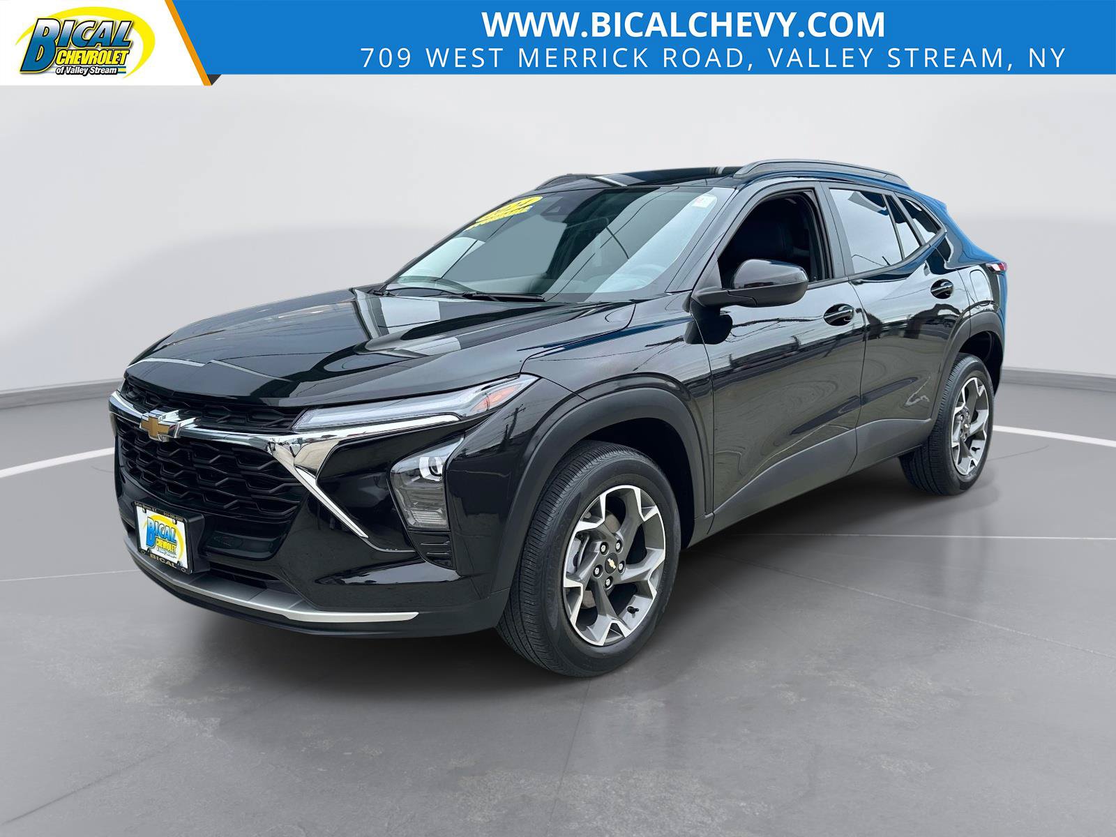 Certified 2024 Chevrolet Trax LT w/ Driver Confidence Package FWD image 1