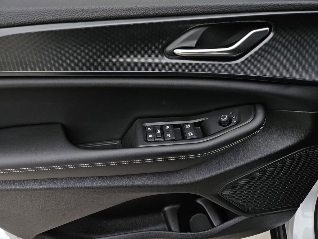 New 2026 Jeep Grand Cherokee Laredo AWD/4WD image 14