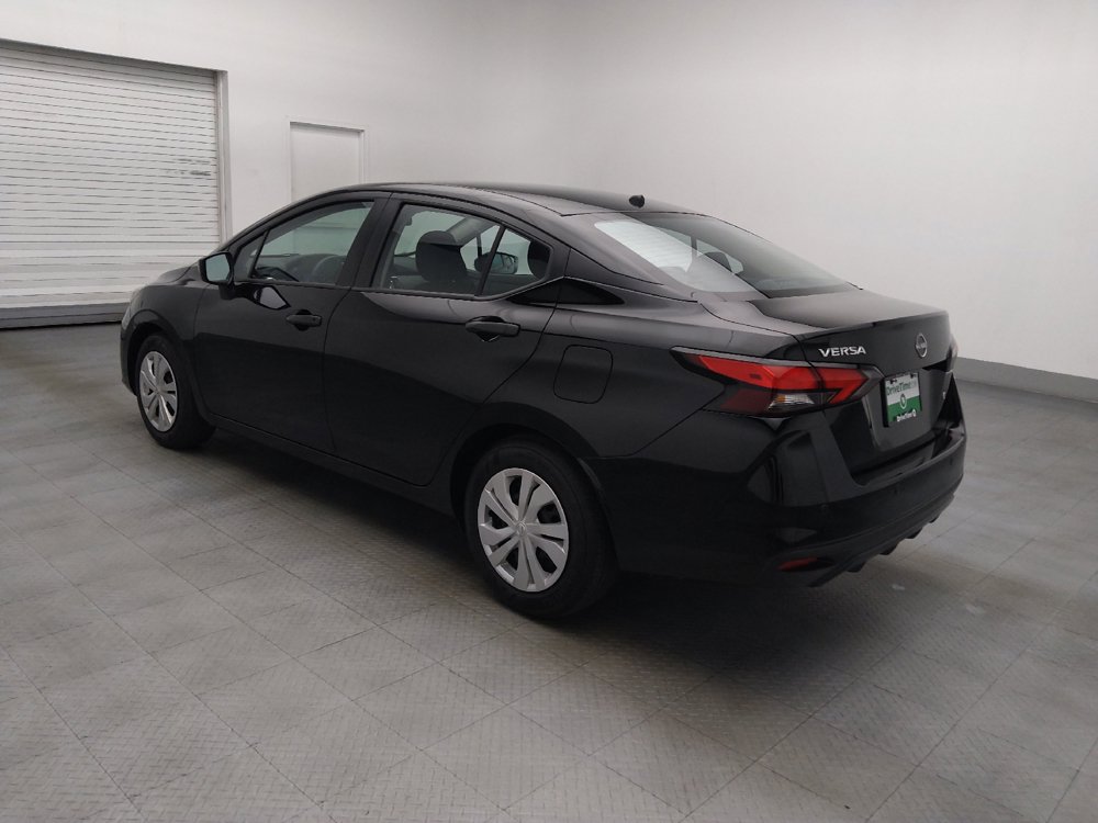 Used 2025 Nissan Versa S FWD image 3