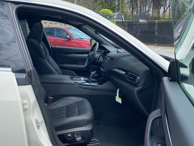 New 2024 Maserati Levante GT Ultima image 39