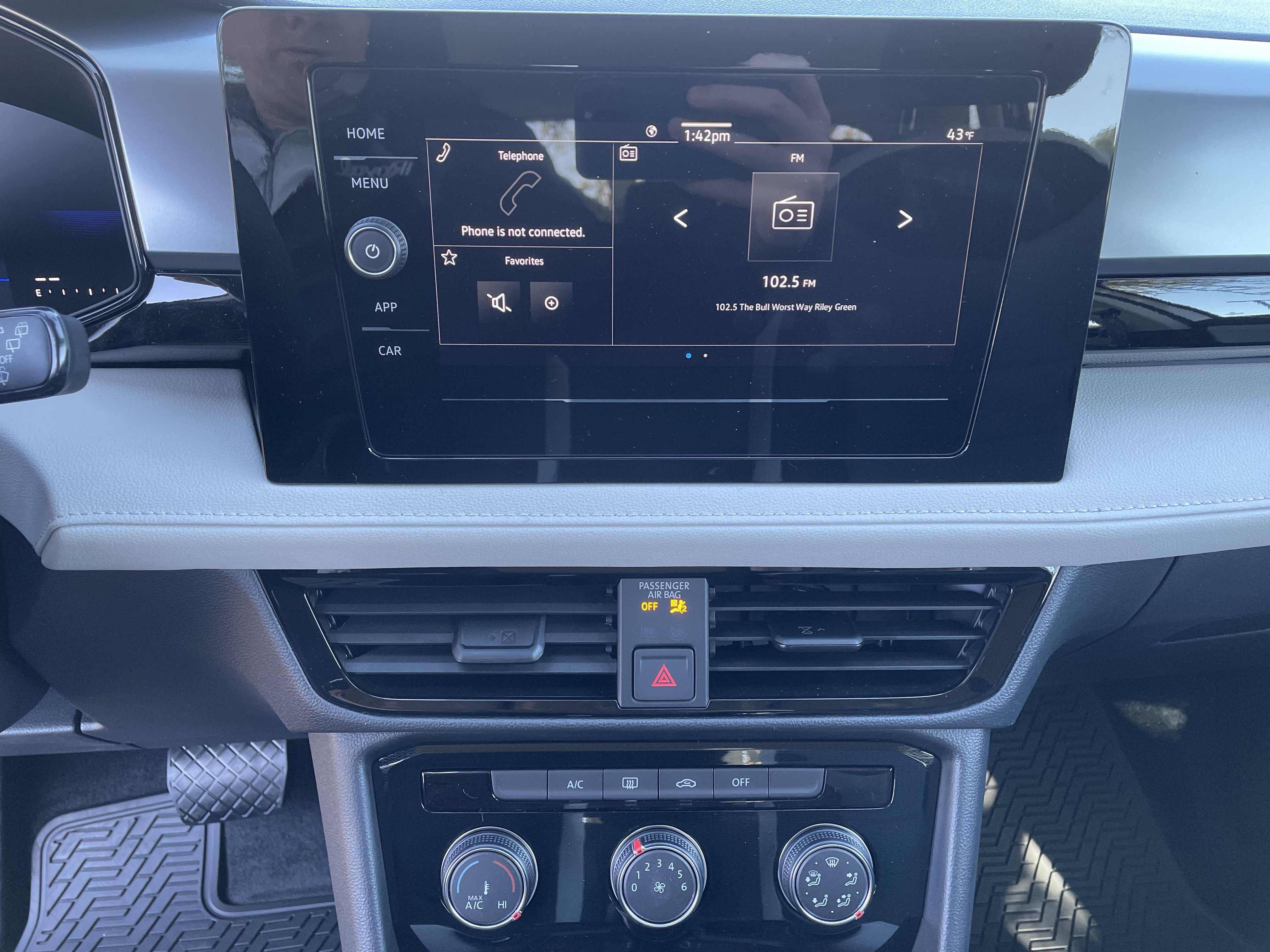 New 2026 Volkswagen Taos S FWD image 17