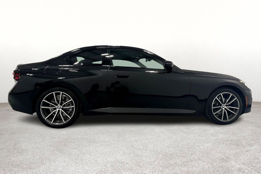 New 2025 BMW 230i Coupe w/ Convenience Package RWD image 7