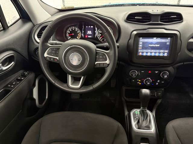 Used 2020 Jeep Renegade Latitude FWD image 32