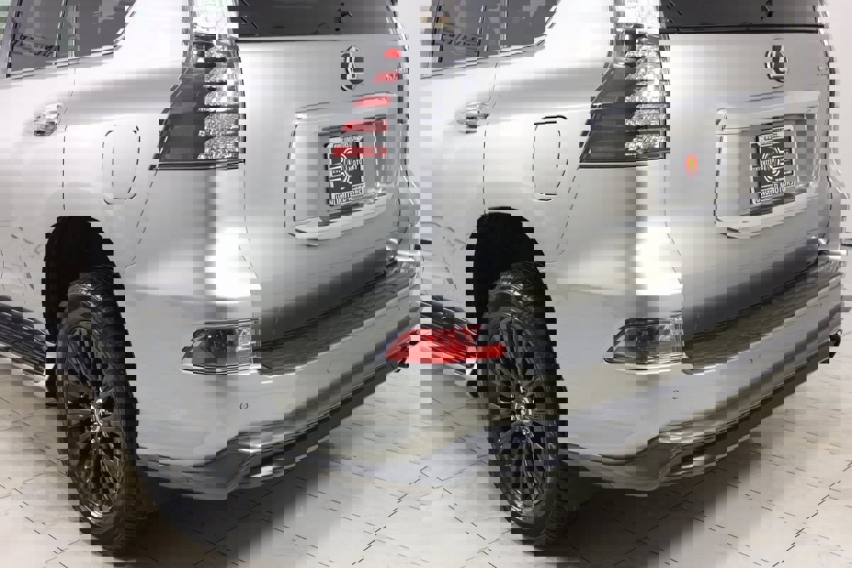 Used 2023 Lexus GX 460 Luxury w/ Sport Design Package image 43