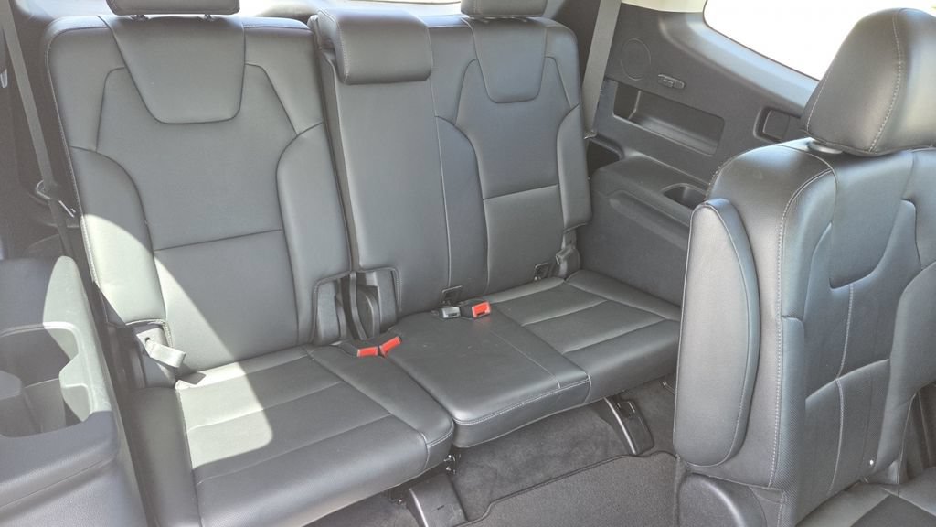 Used 2021 Kia Telluride EX w/ EX Premium Package AWD/4WD image 14