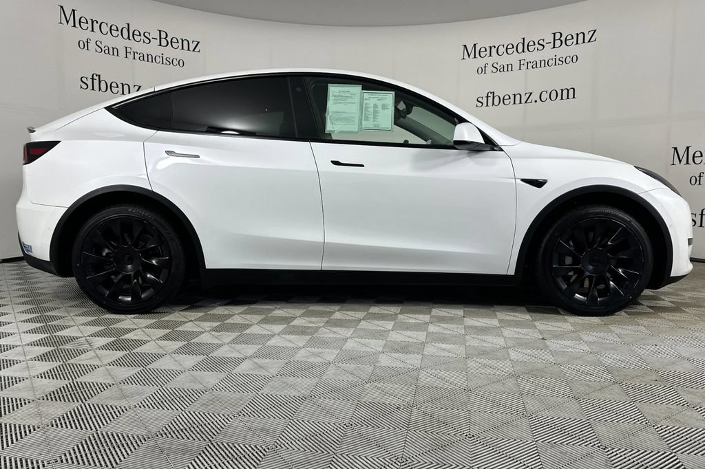 Used 2021 Tesla Model Y Long Range AWD/4WD image 3