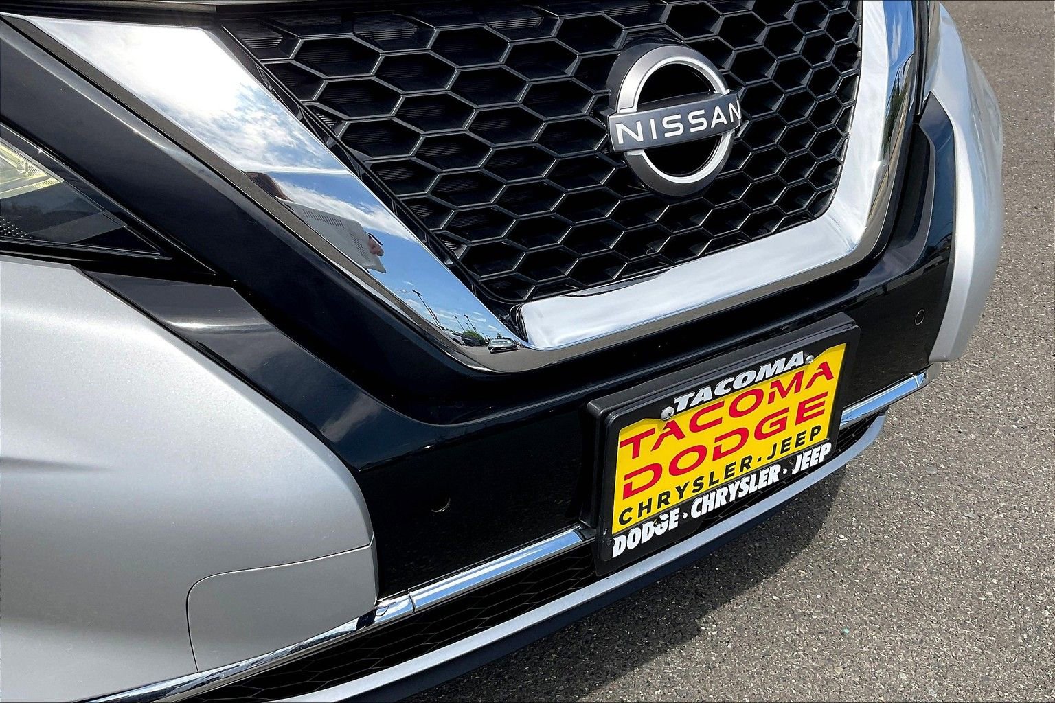 Used 2023 Nissan Murano SV image 34