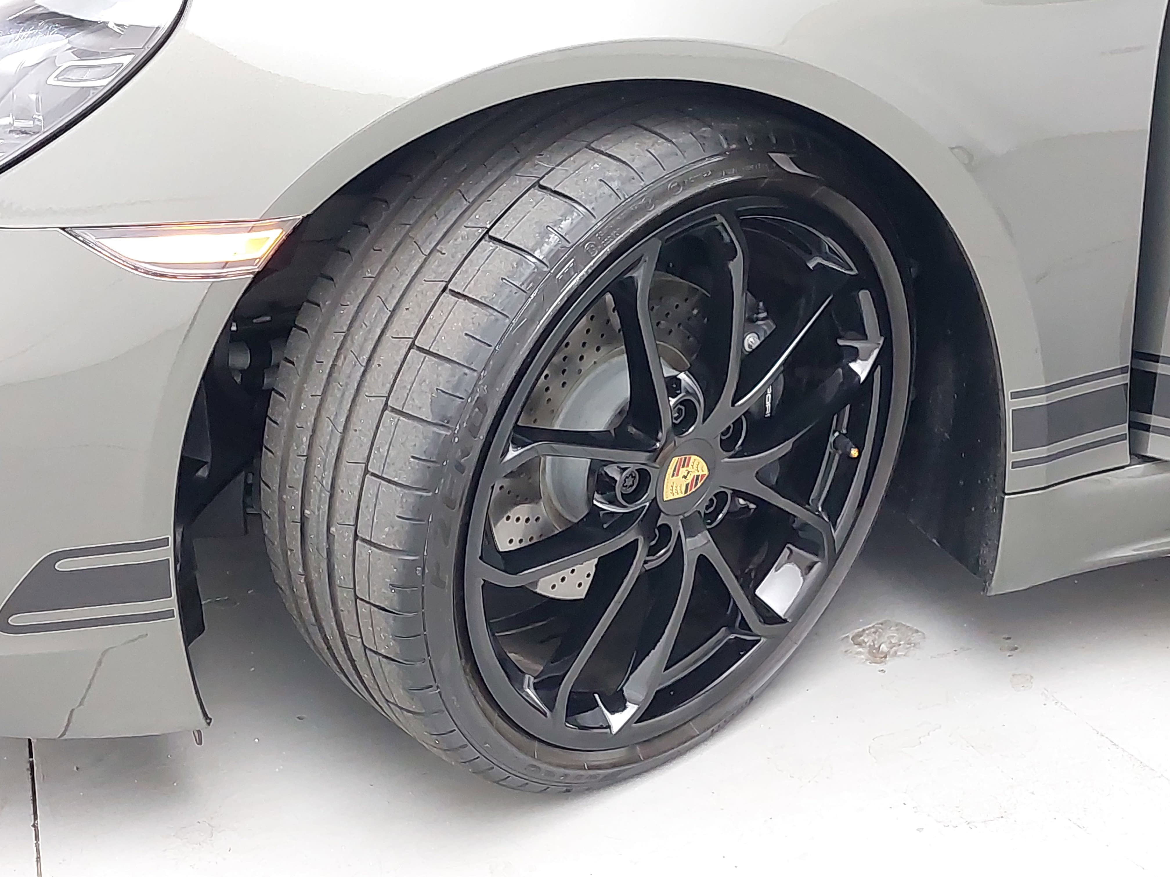Certified 2024 Porsche 718 Cayman RWD image 29