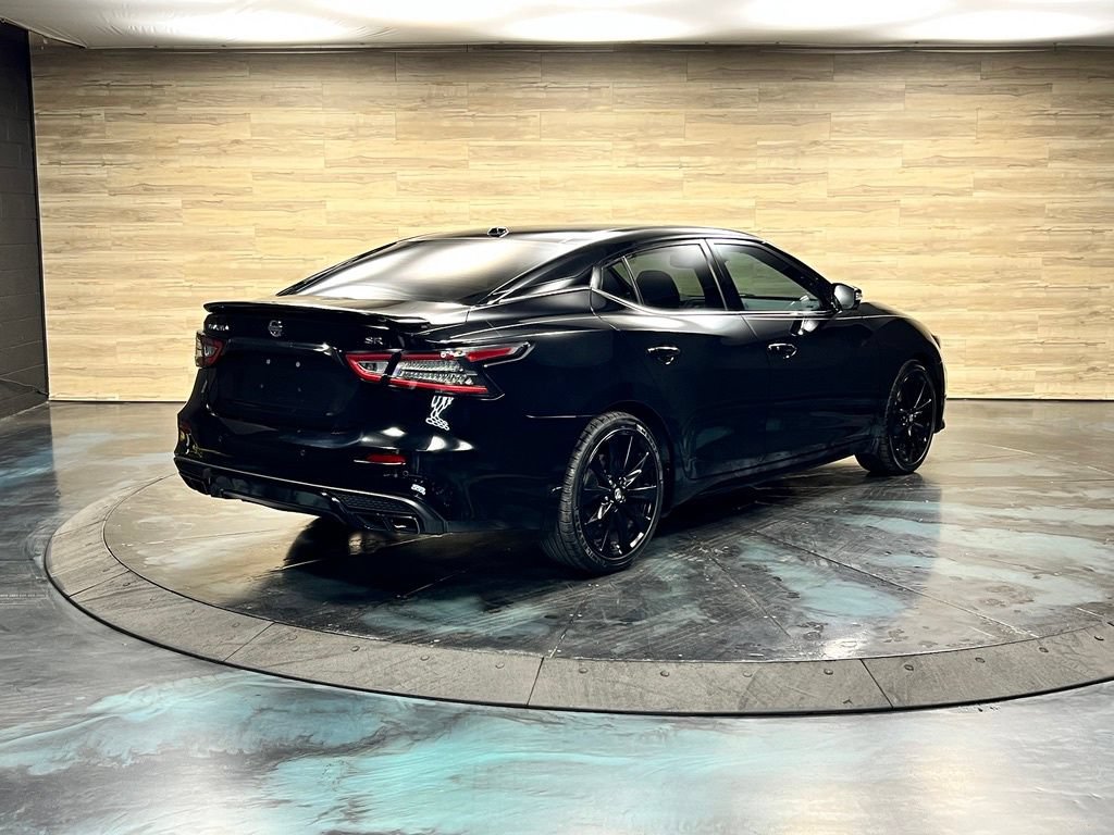 Used 2022 Nissan Maxima SR w/ Sport Mat Group FWD image 16