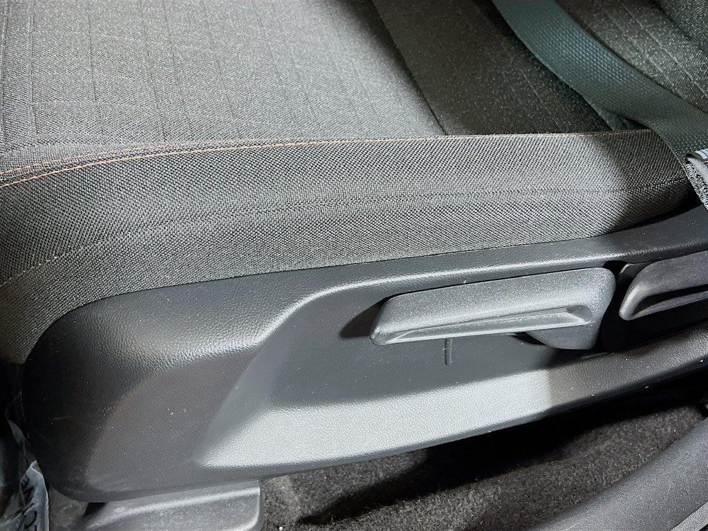 Used 2025 Honda HR-V Sport image 17