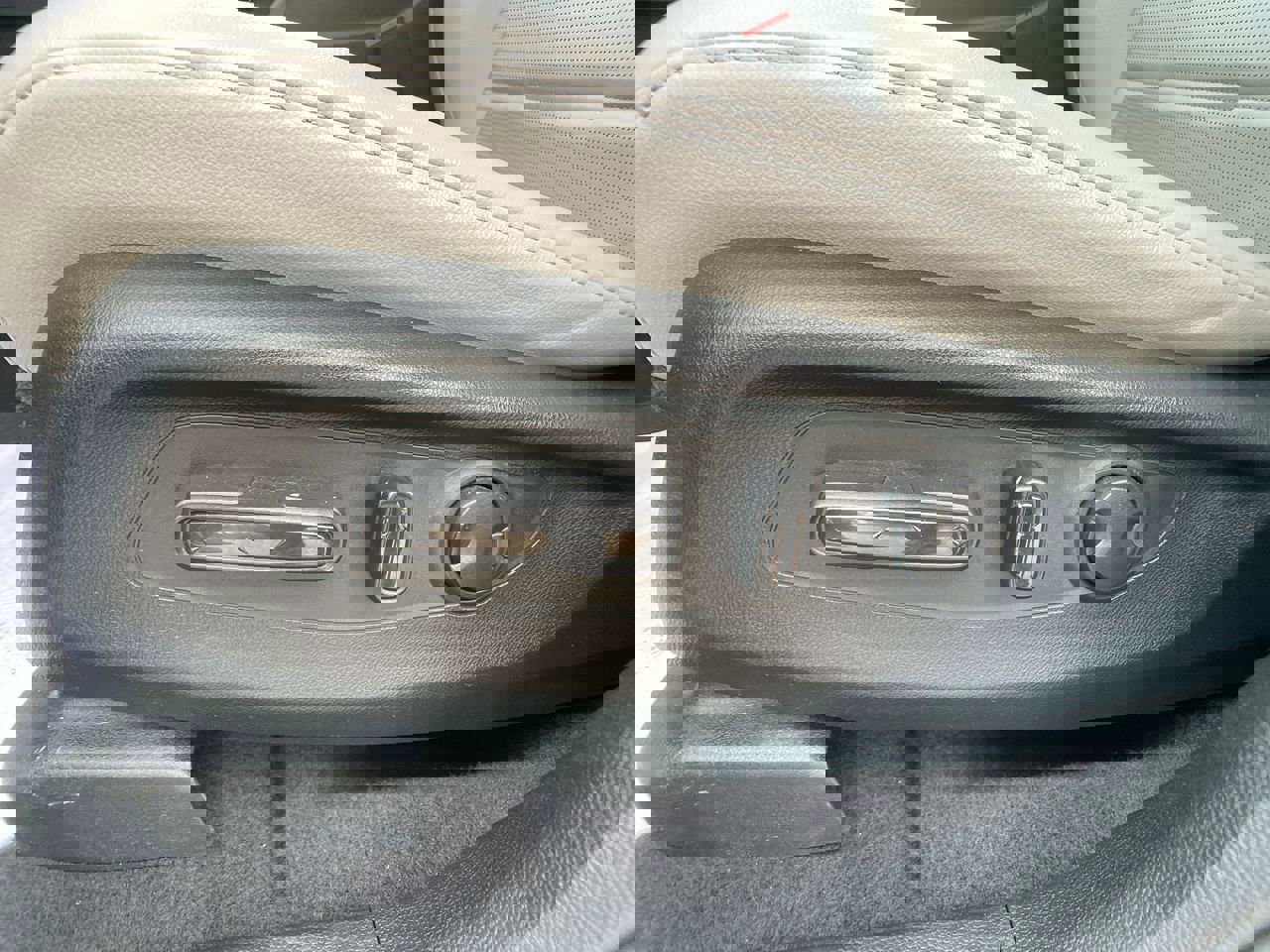 Used 2023 Honda CR-V EX-L image 13