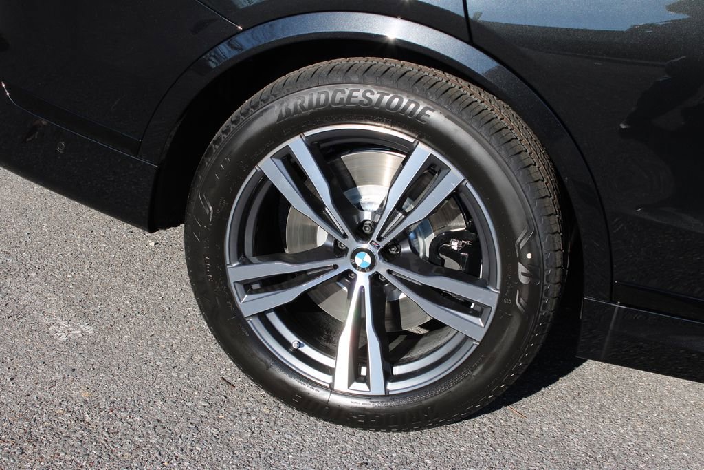 New 2026 BMW X7 M60i image 38