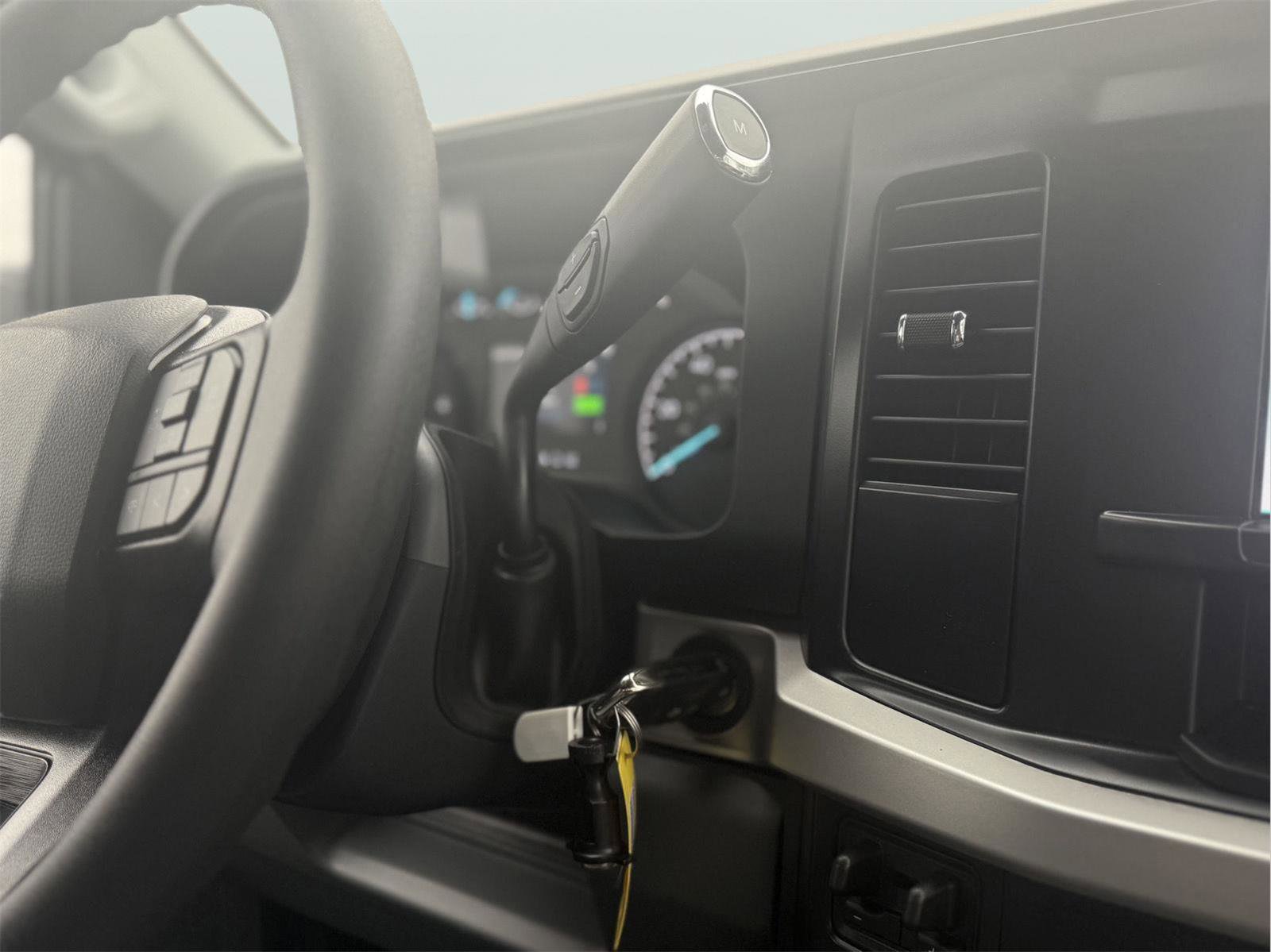 New 2025 Ford F250 XL w/ 360-Degree Camera Package image 31