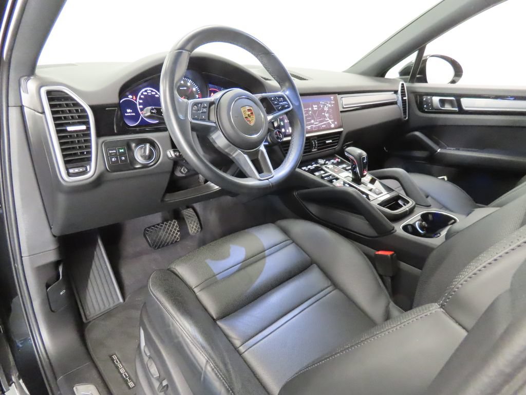 Certified 2023 Porsche Cayenne Coupe AWD/4WD image 4