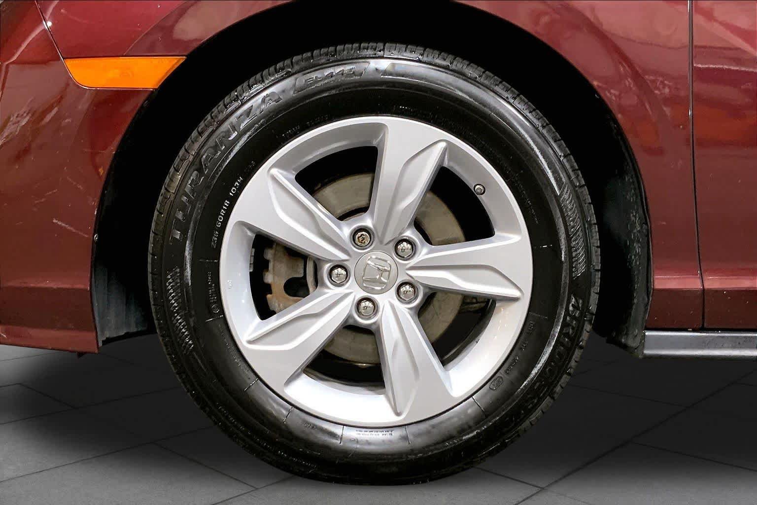Used 2018 Honda Odyssey EX image 11