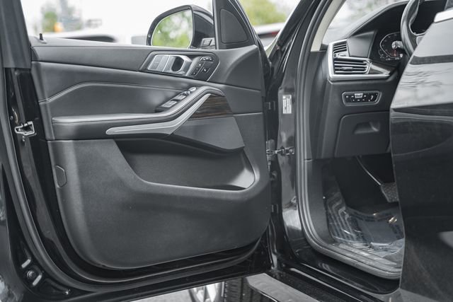 Used 2020 BMW X7 xDrive40i w/ Cold Weather Package image 44