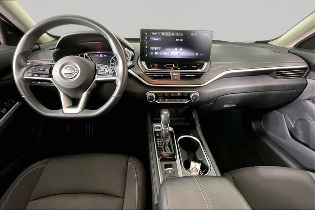 Used 2023 Nissan Altima 2.5 SV w/ SV Premium Package FWD image 7