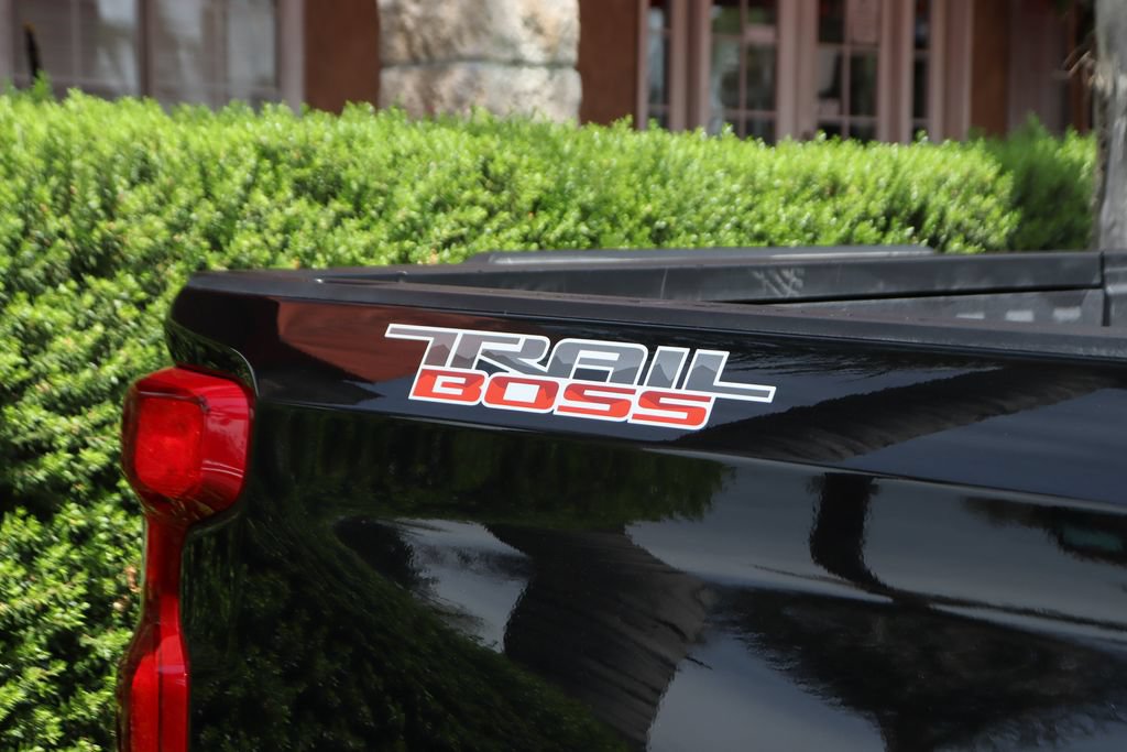 Used 2026 Chevrolet Silverado 1500 LT Trail Boss w/ LT Trail Boss Premium Package AWD/4WD image 49